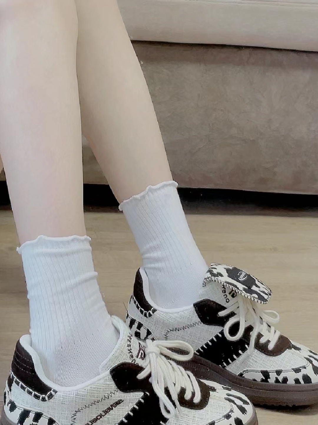 运动鞋搭配小白袜