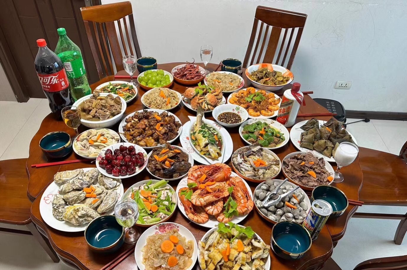 夏日清凉美食# 舅舅家的家宴,海鲜大餐,好吃