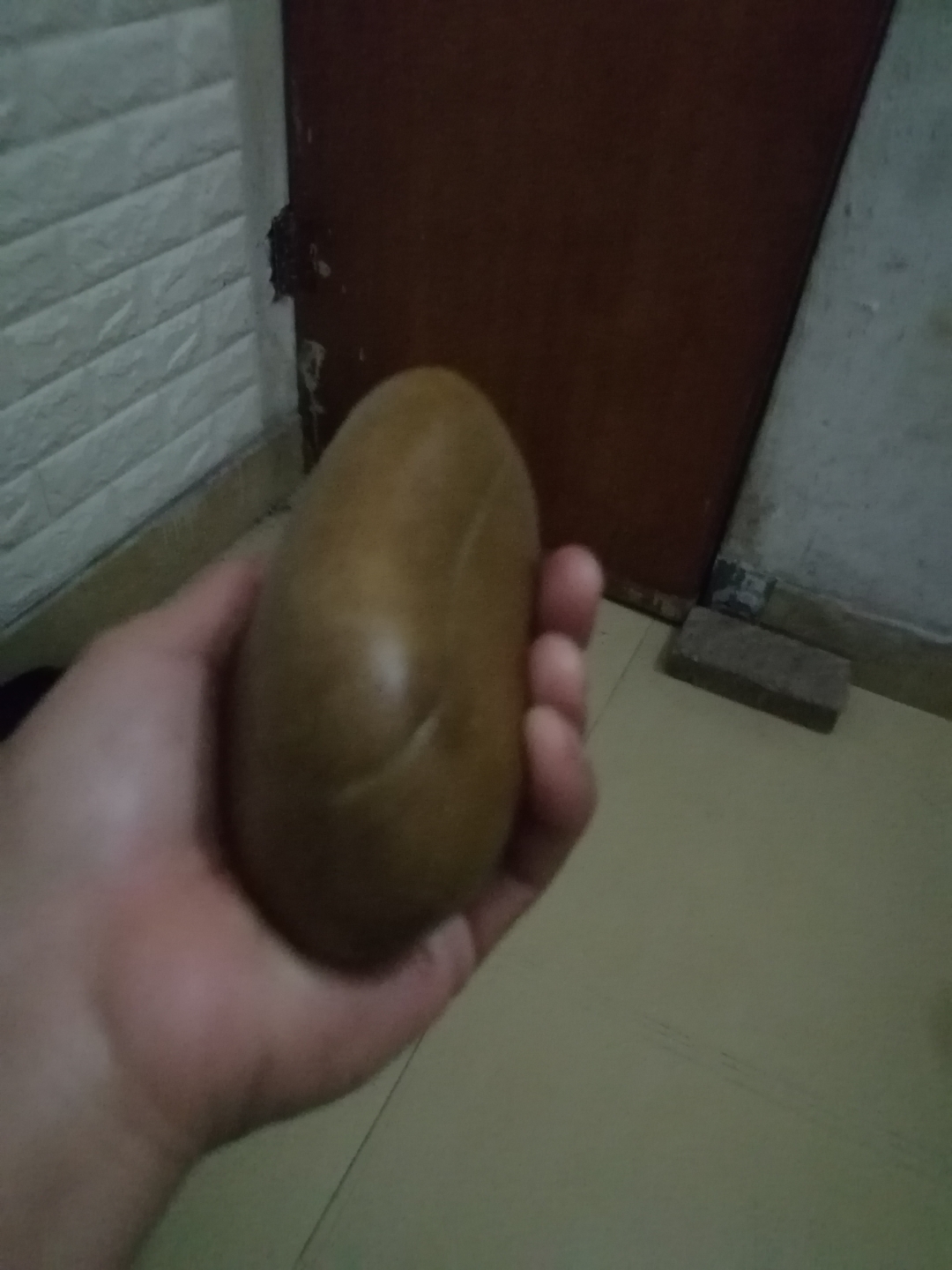 奇石《升官发财》纯天然手把件.出售有意联系.