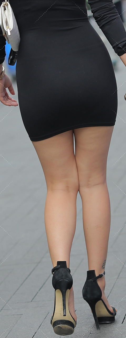 美不美看大腿[大笑][大笑]包臀裙美腿的小姐姐真实美腿2#养眼美女