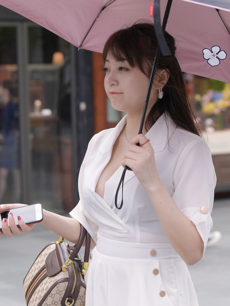 丰满肉感的小姐姐#性感美女# #养眼美女