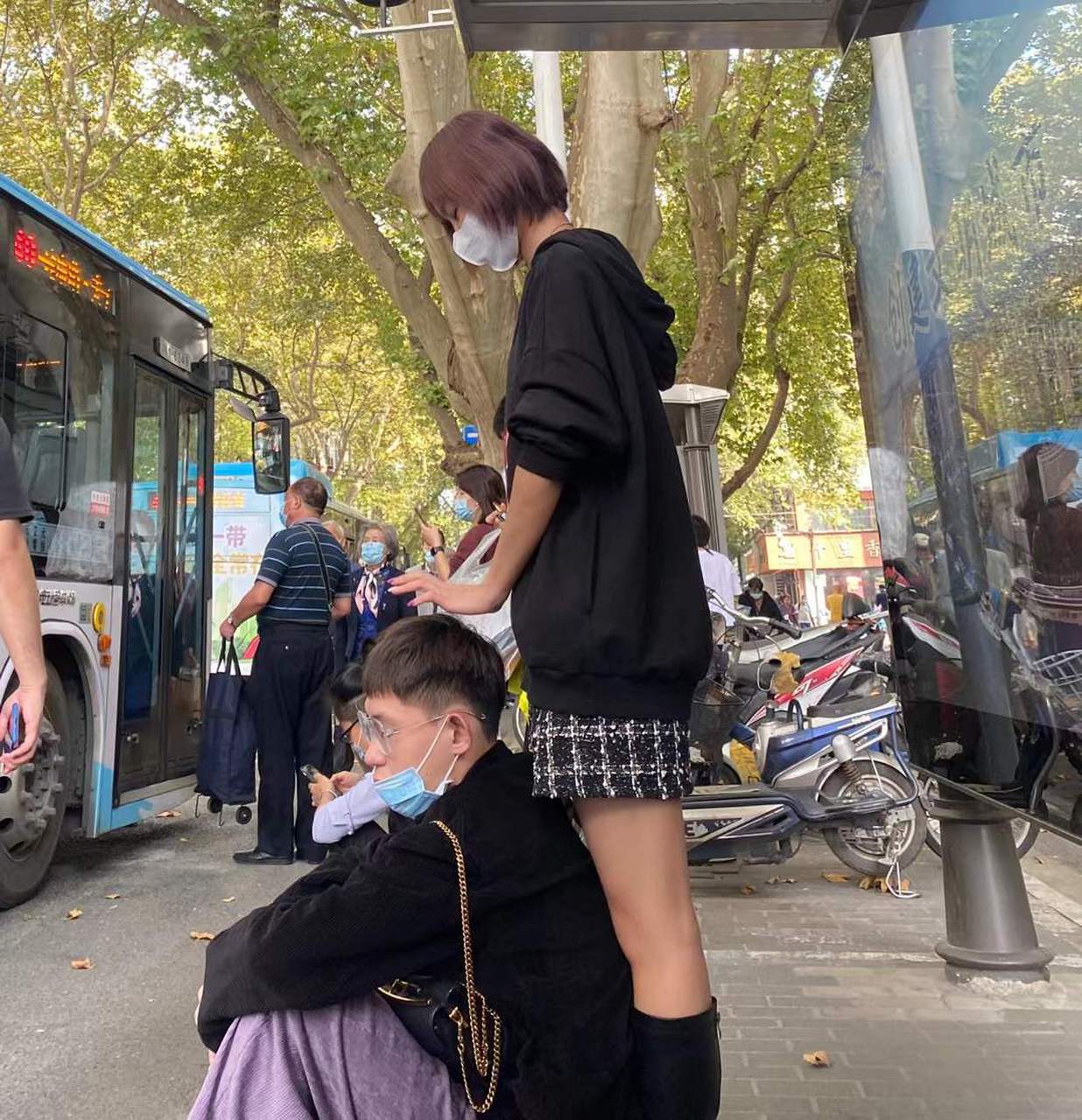 南京最厉害的人魏勇的儿子有人知道吗?南京最有钱的人没有之一!#南京