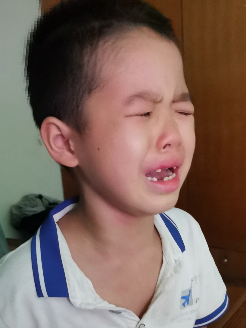 无论世事如何变化,母爱永远噬诵 难过的图片大全真人小孩子悲伤的脸小