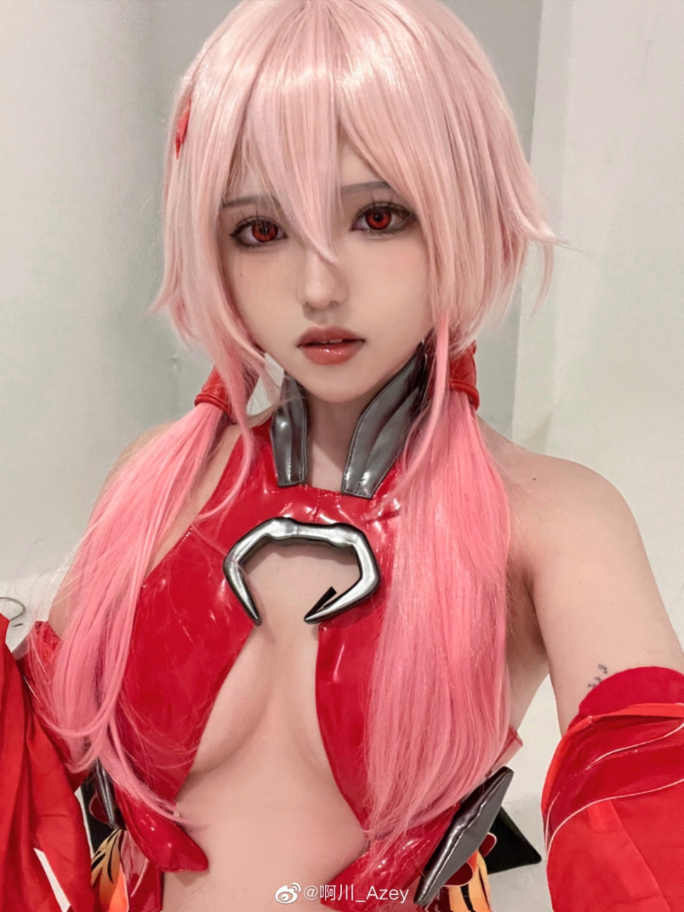 二次元# #罪恶王冠# 楪妹的精美cos,coser:啊川,图片来源于网络,侵删