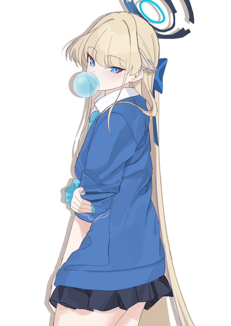 碧蓝档案# #二次元# 吹泡泡的飞鸟马时
