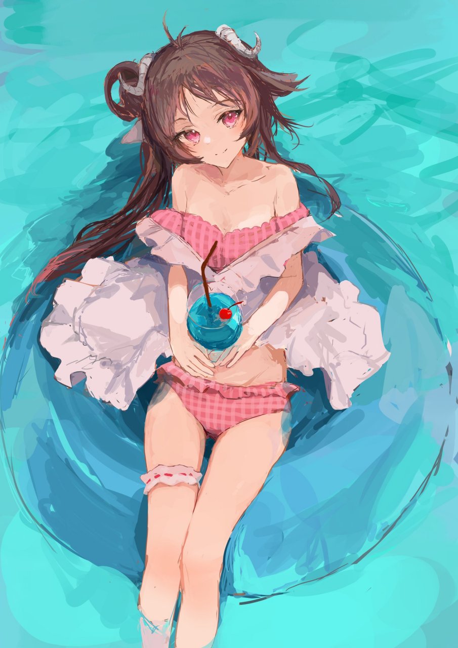 泳装少女 画师:壱珂
