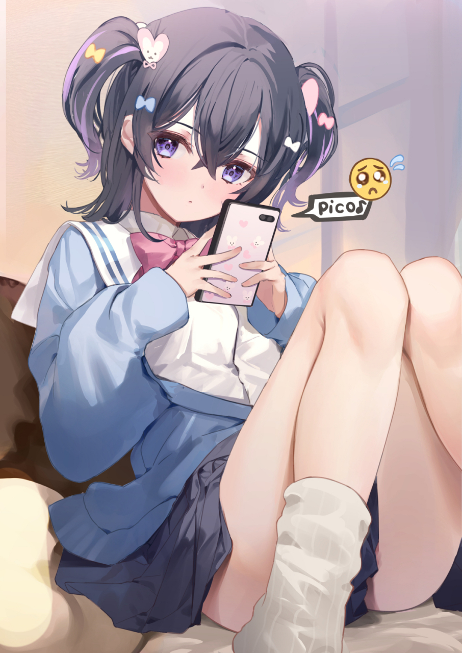 二次元# 玩手机的可爱系女孩子,是我喜欢的类型[二哈]