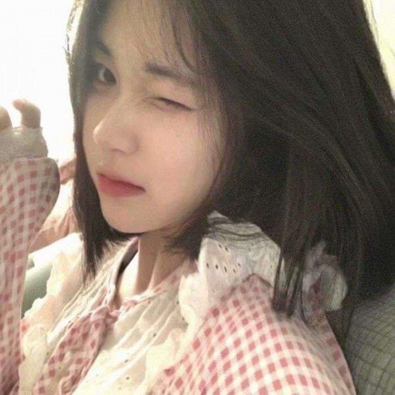 love rises and sets.romantic till death. 爱意东升西落.