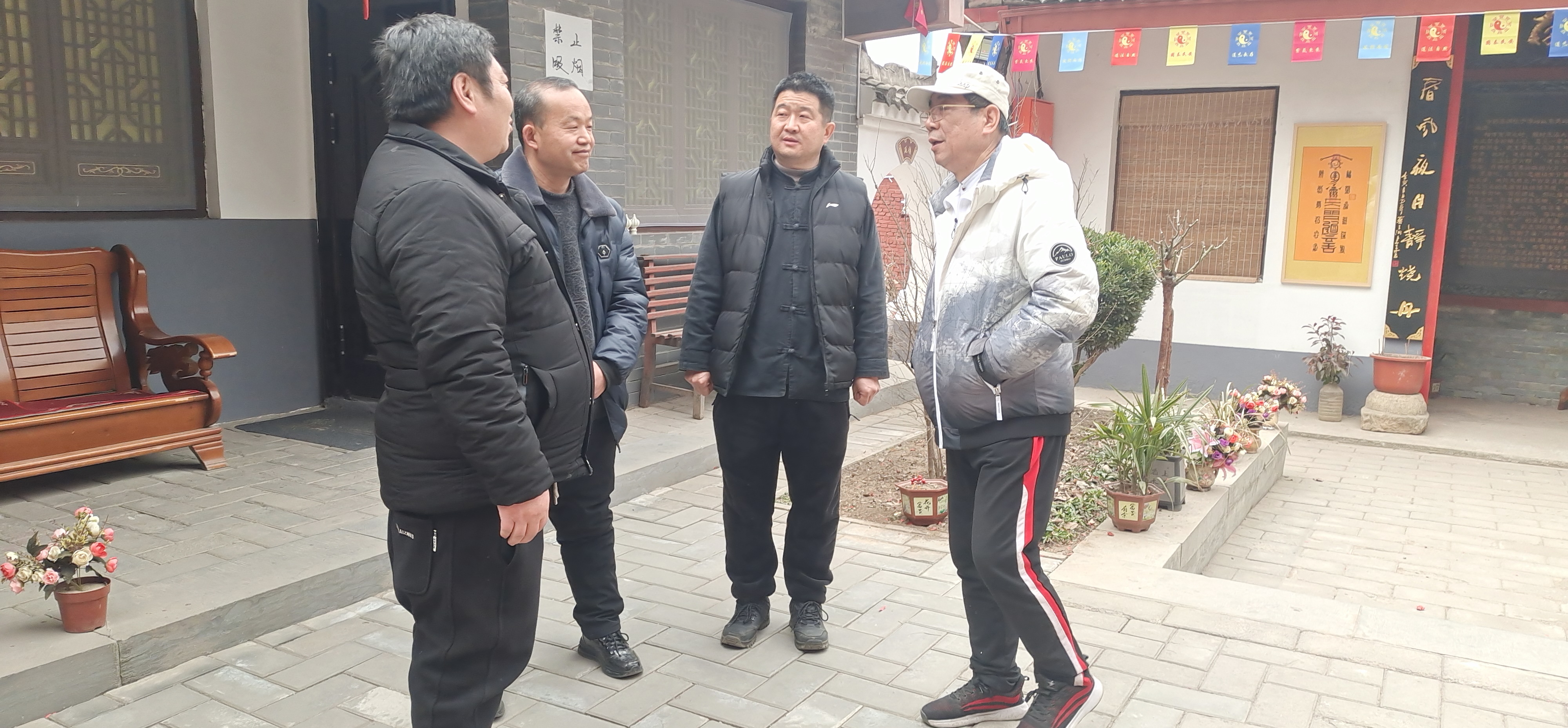 几天陆续拜访终南山下90岁"老神仙",药王门掌门祝由大师肖鸿钧教授,终