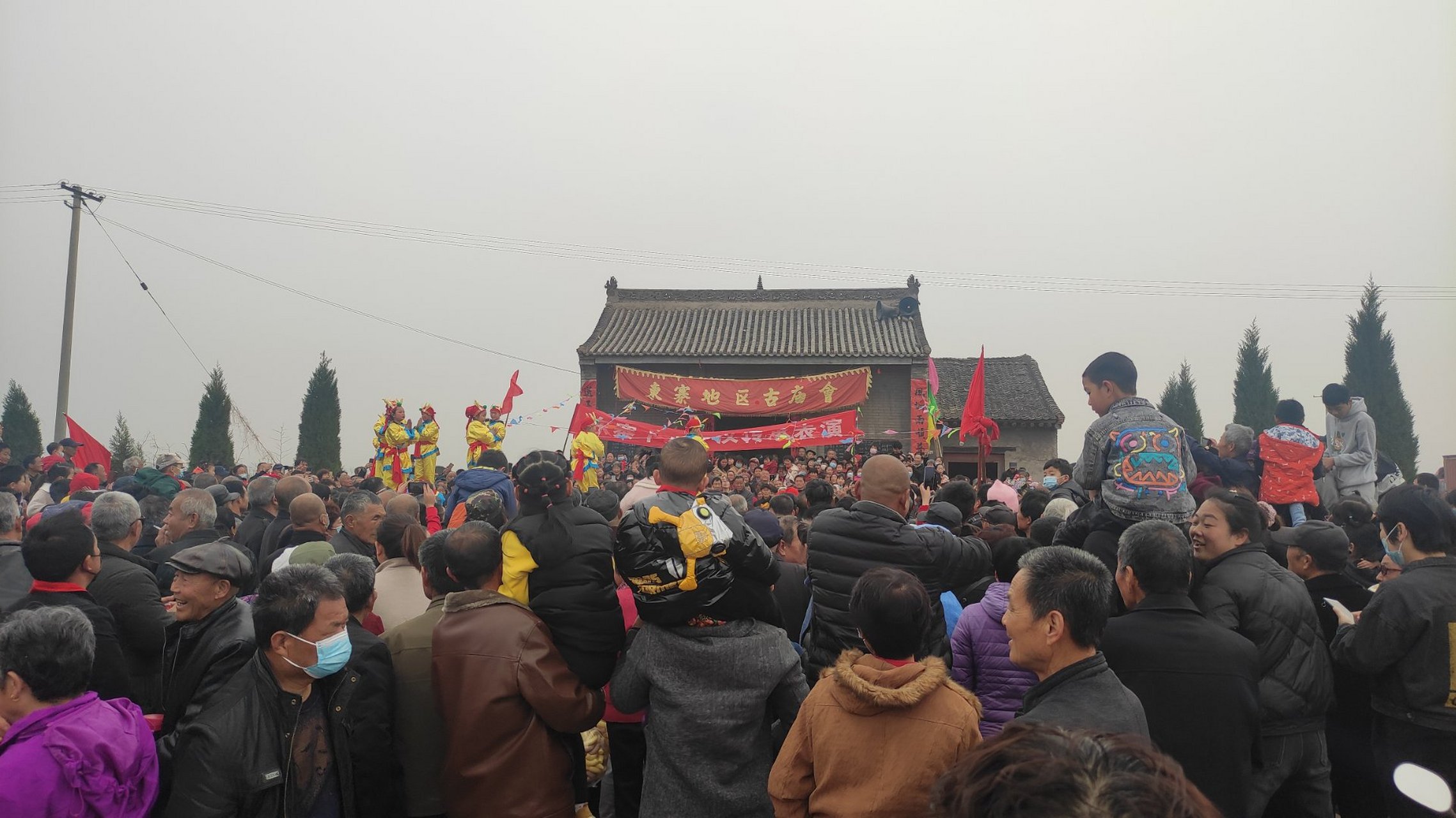 從西安出發自駕陝西咸陽三原縣,在西陽鎮東寨村正在舉行娘娘廟會,十里