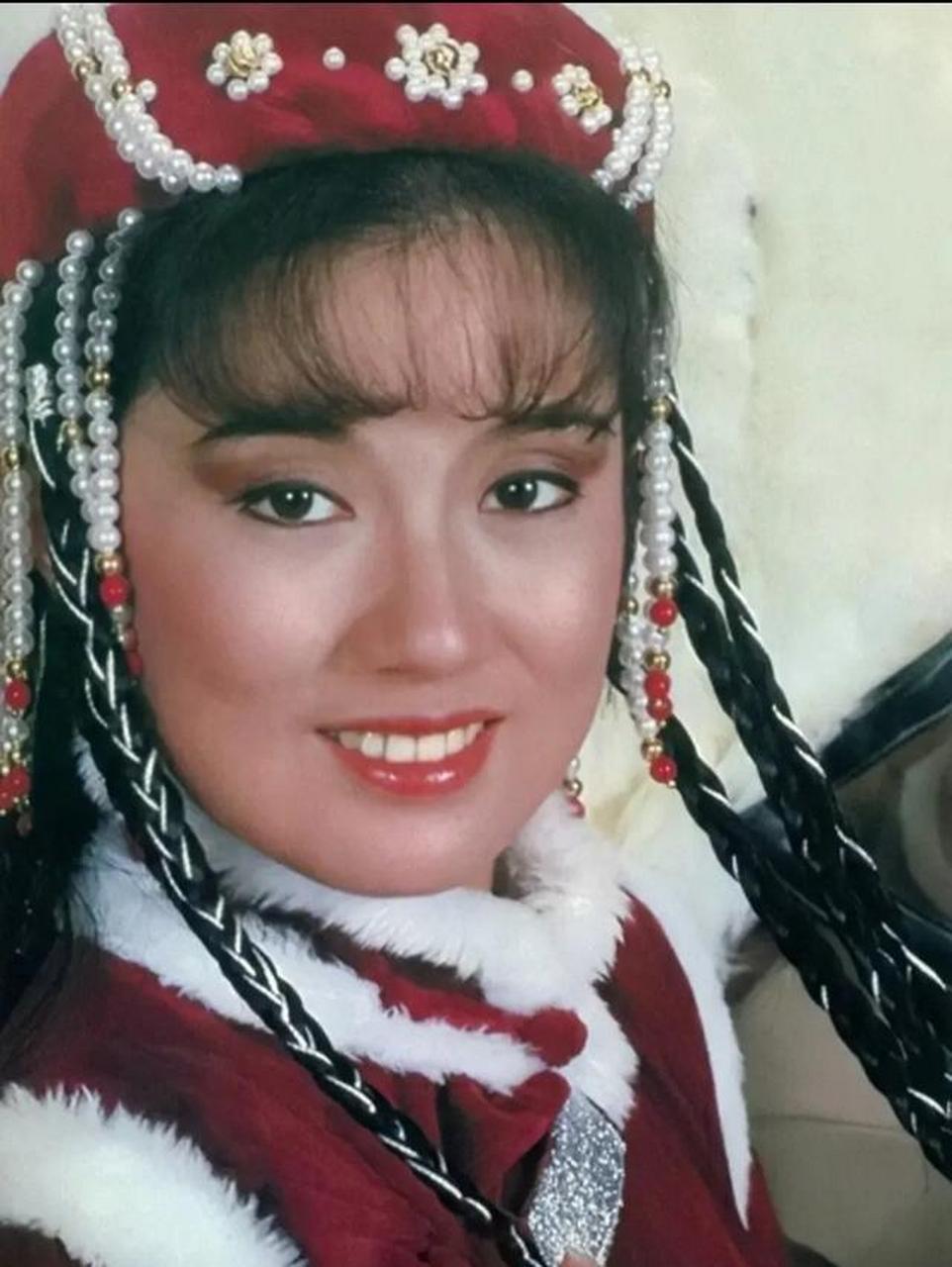 83版《射雕英雄传》里蒙古公主华筝造型真美