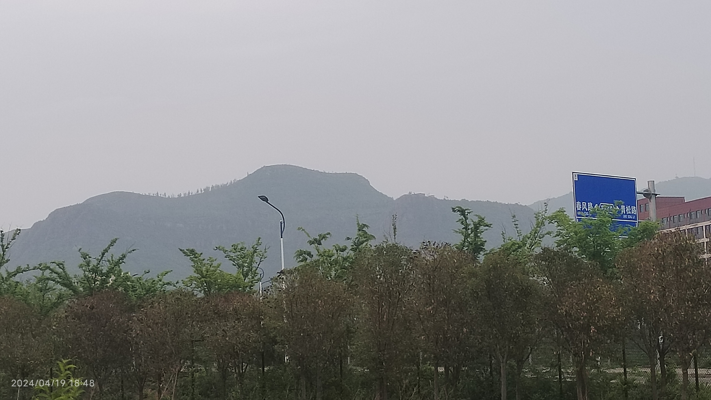 纱帽山,因酷似古代官帽而得名,傲然矗立在汝州大地,是这座城市的文化