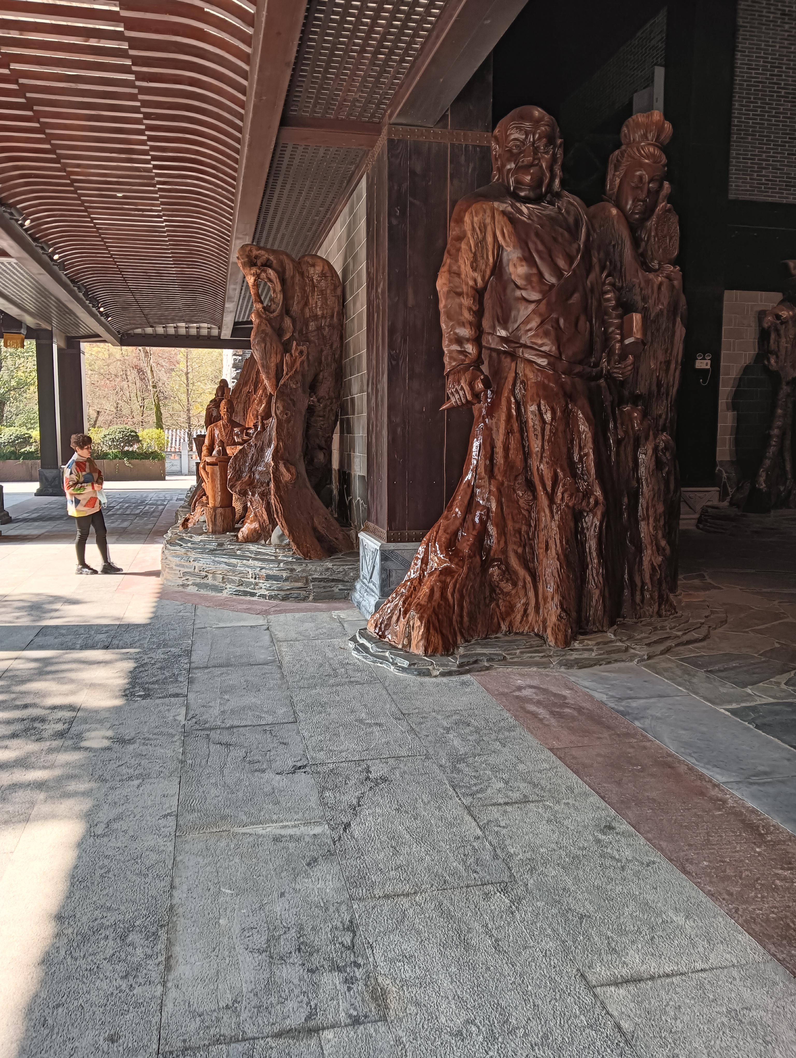 一个人逛根宫佛国!这里巨好玩!离我家也近只有一公里左右!