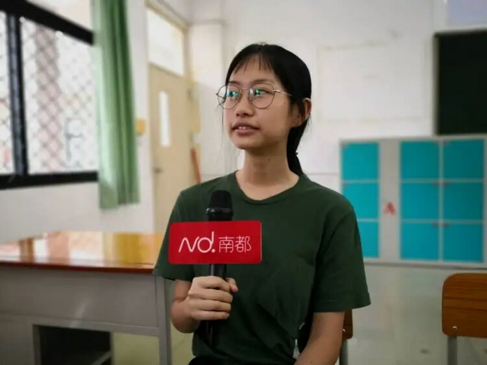 最强知识大脑# 湖北理科状元柯曦,一个从不熬夜的学霸  柯曦是201年 