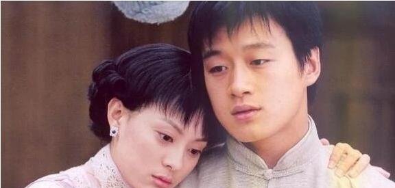 佟大为啥也没解释,晃晃悠悠站起来,晃到孙俪面前