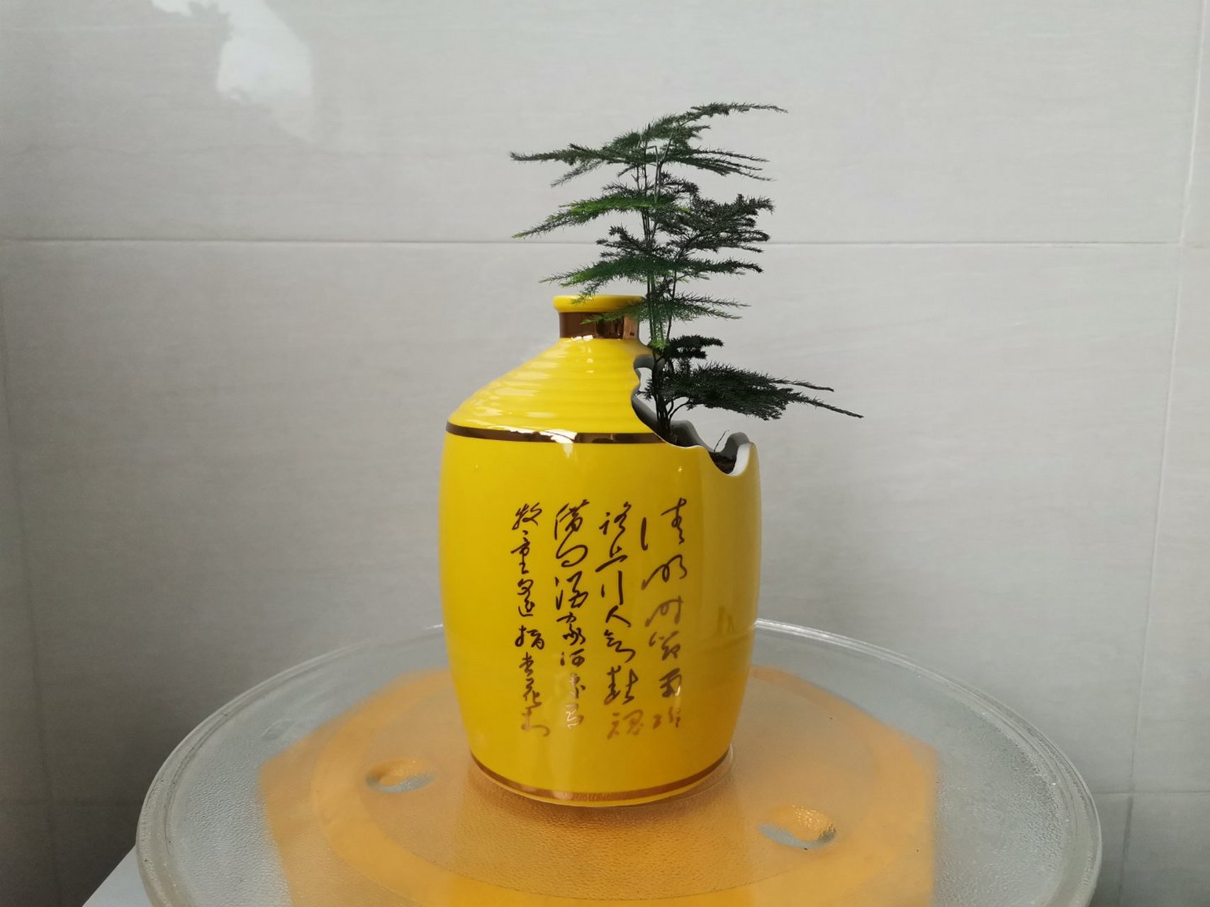 创意手工# 一个废酒瓶经过切割,竟然如此漂亮,来吧!