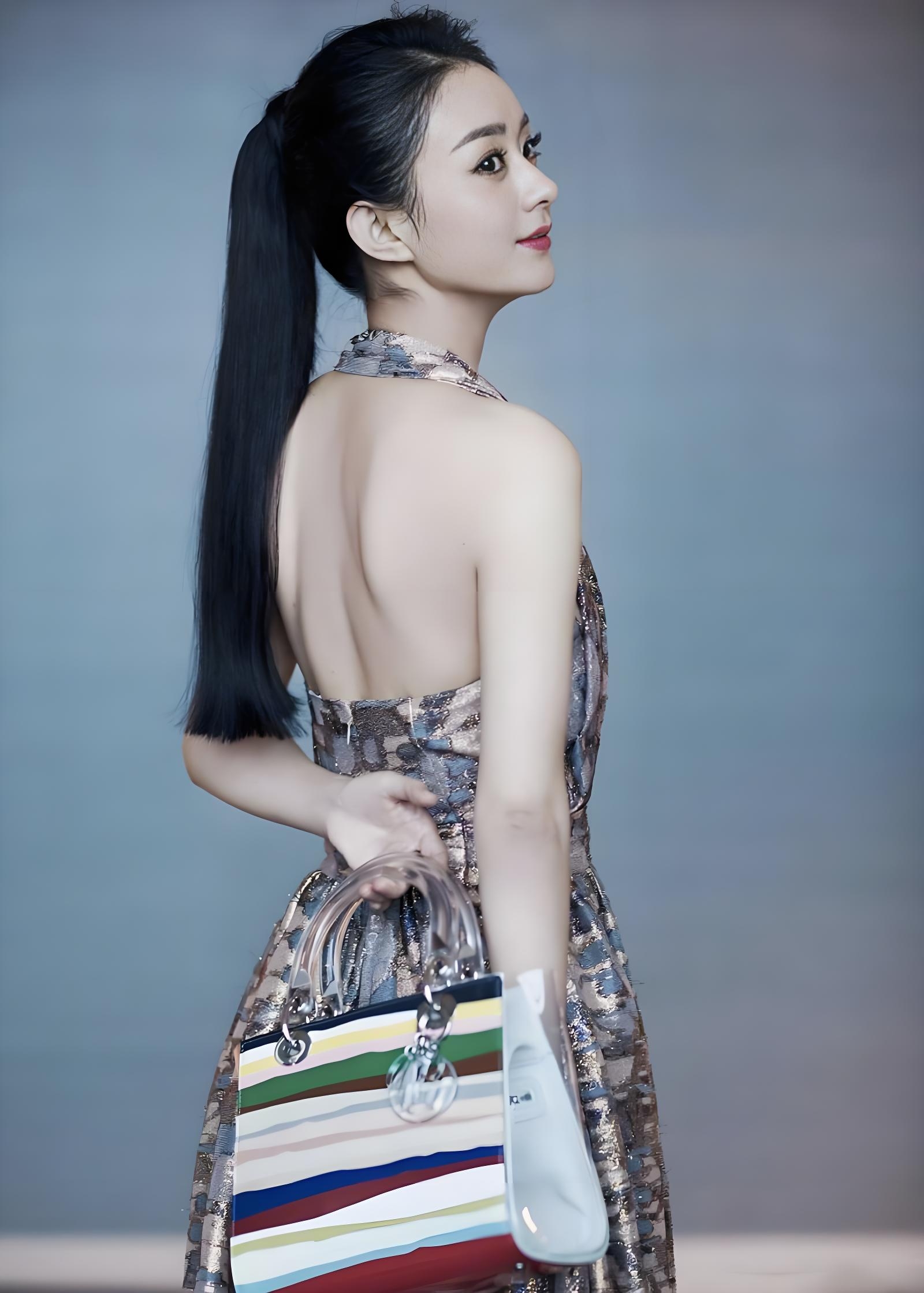 气质非凡女明星赵丽颖,这身材实在太迷人了, 那个男人不喜欢,这身材这