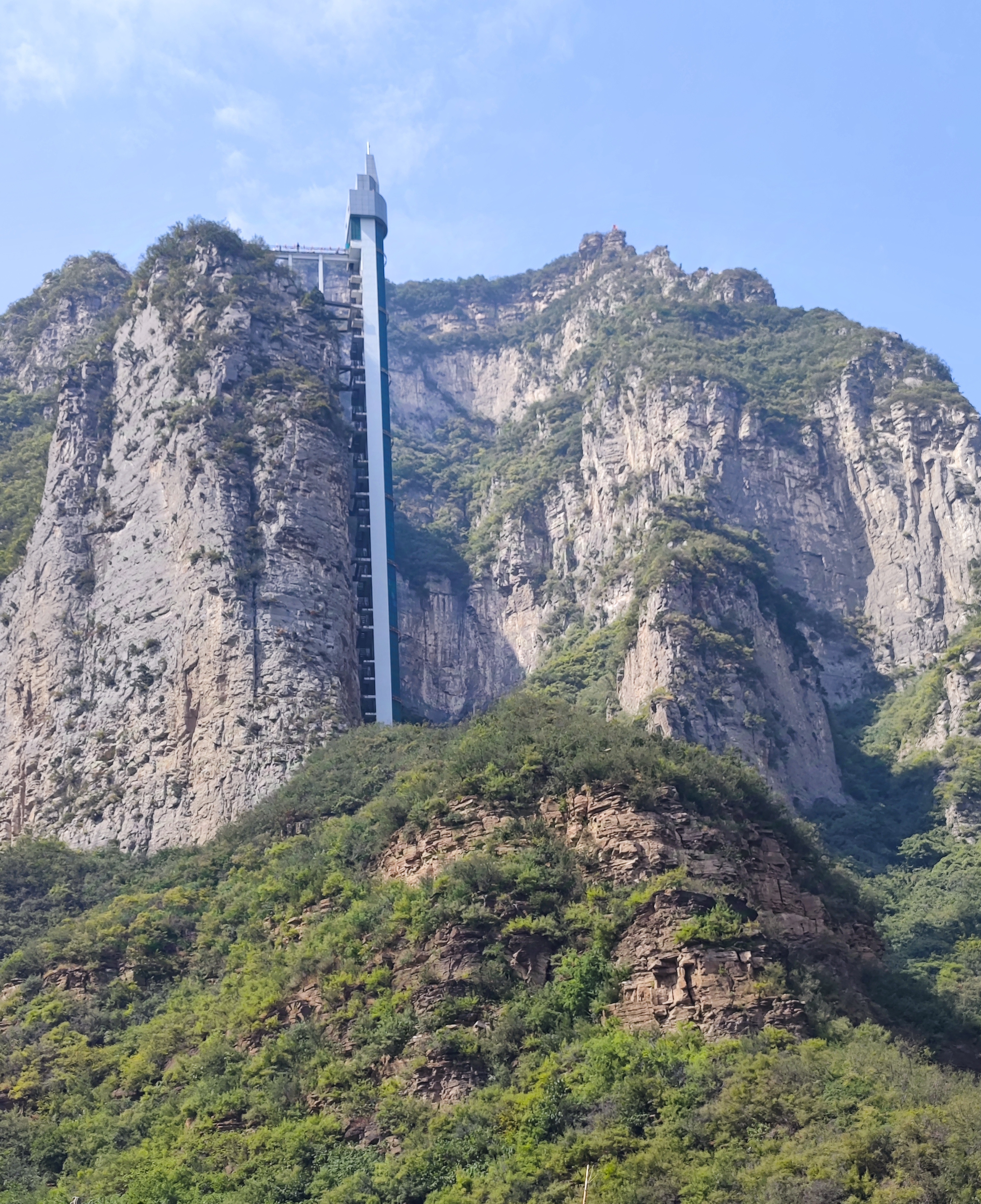 中国猴山——济源五龙口景区以其独特的自然景观,丰富的猕猴资源以及