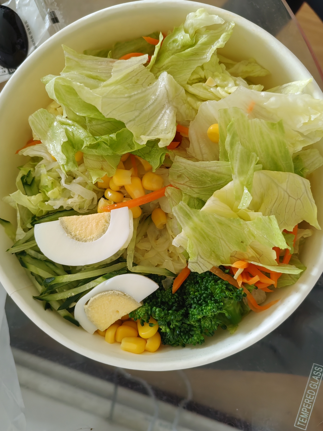 每日轻食,各种蔬菜沙拉,计算着每天的卡路里,以轻松愉快的心情行走在