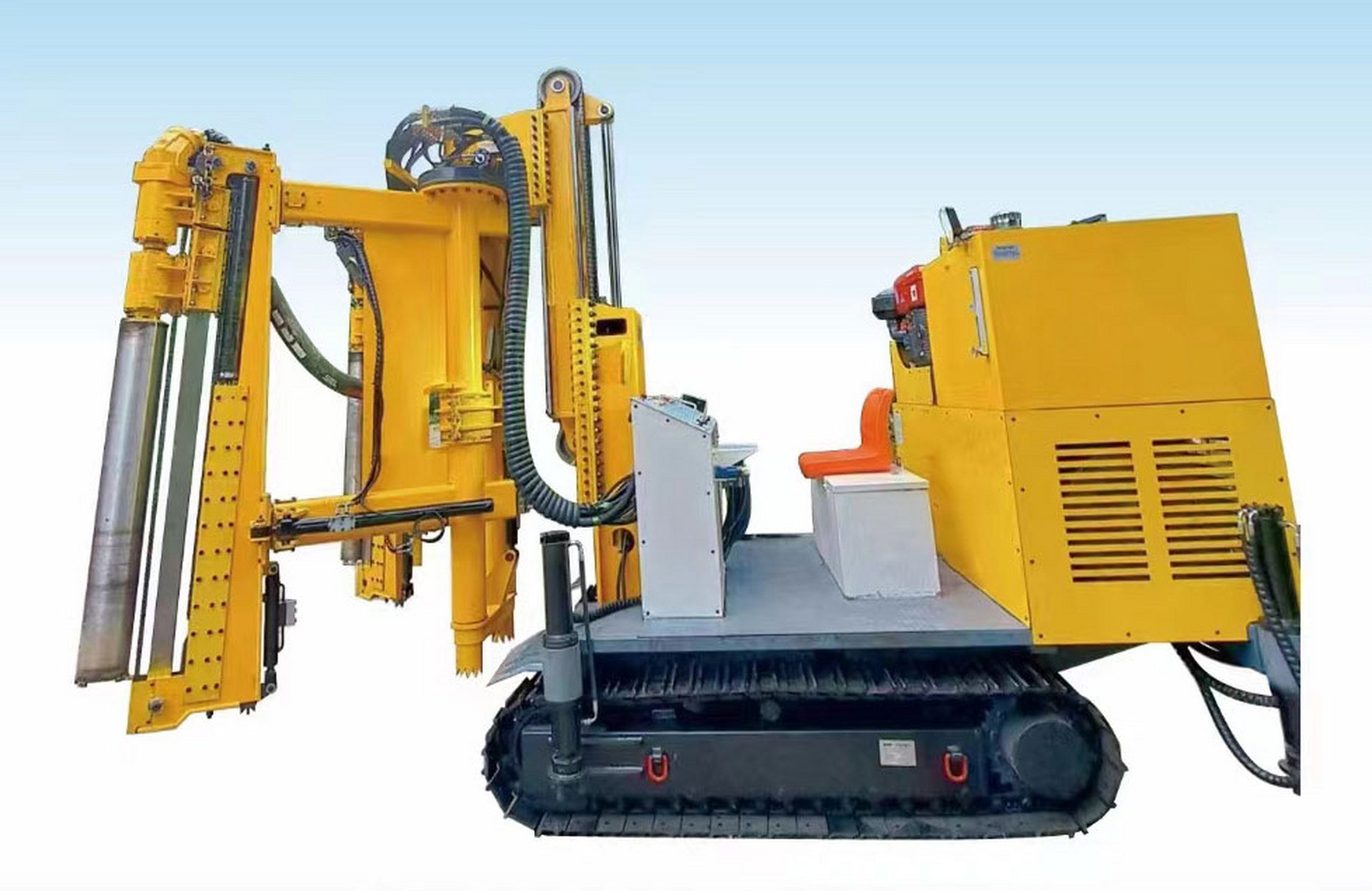 全液压履带水磨钻机是一种用于地质勘探,桩基施工等领域的工程机械.