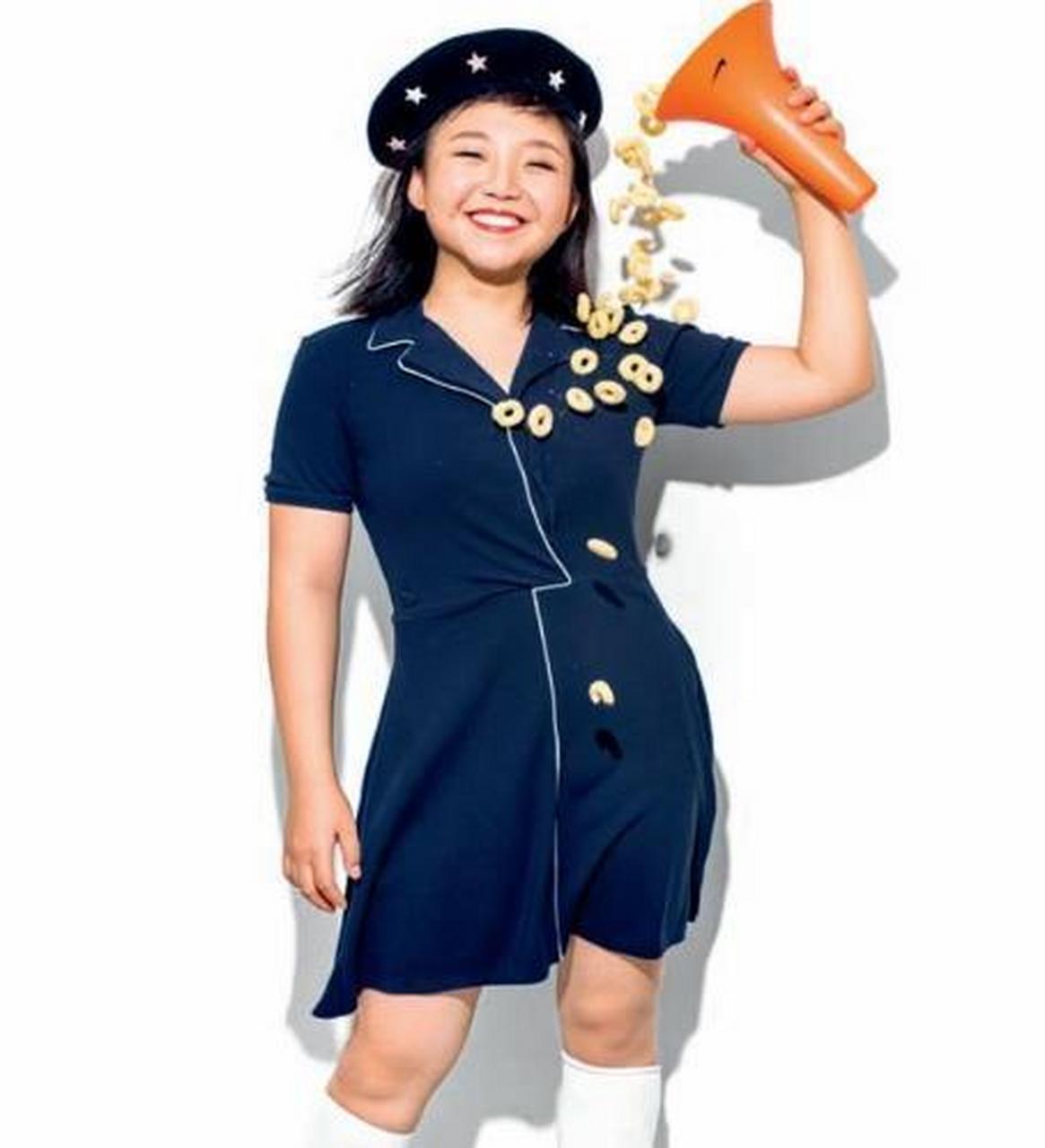 辣目洋子,中国内地女演员,身高162cm,体重62公斤,在追求骨感美的娱乐