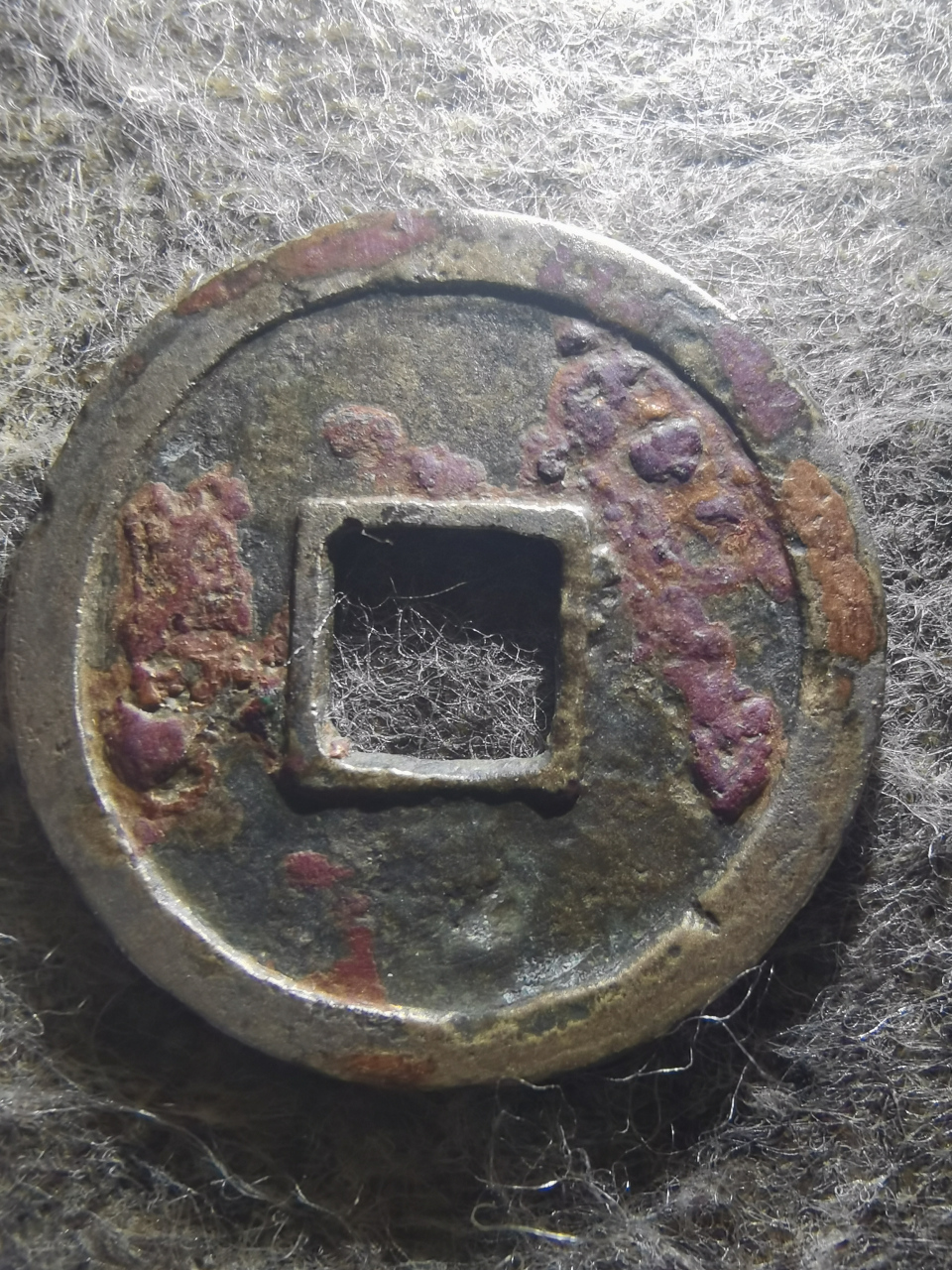 一枚鎏金开元通宝,不知道背面图案是什么?有没有这方面专业的大神?