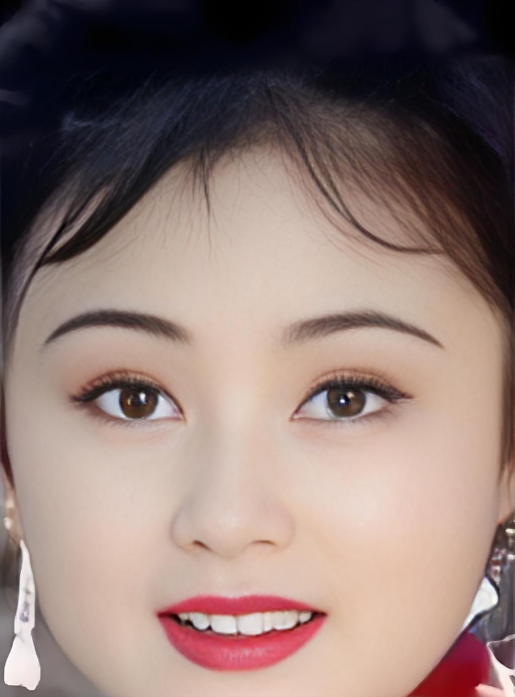 岁月无痕韵愈浓,梨涡浅笑醉千重