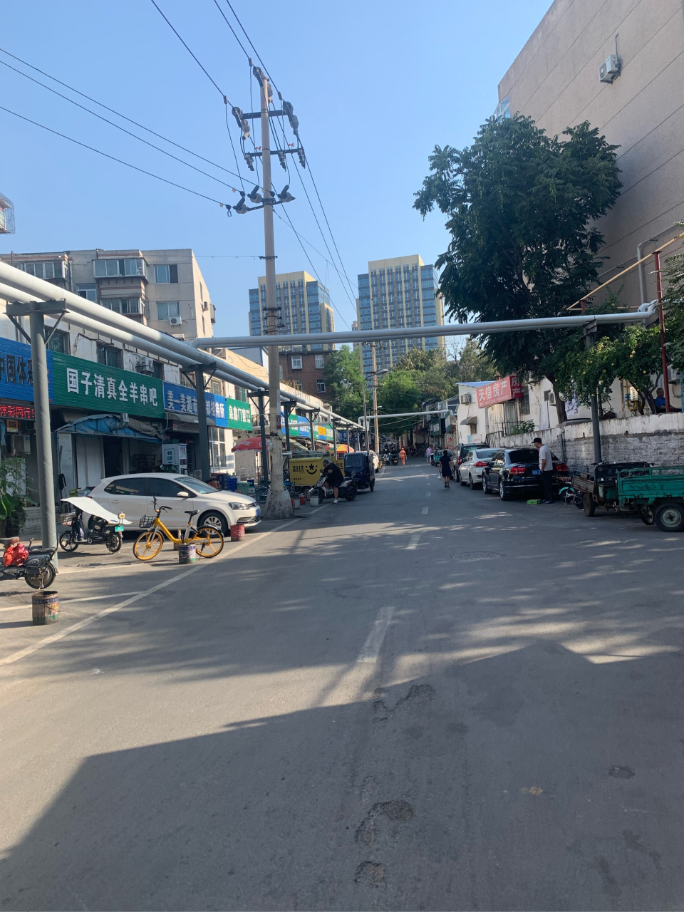 我给家乡拍张照# 济南天桥区小纬北路没有绿化,没有安静,却只有街道