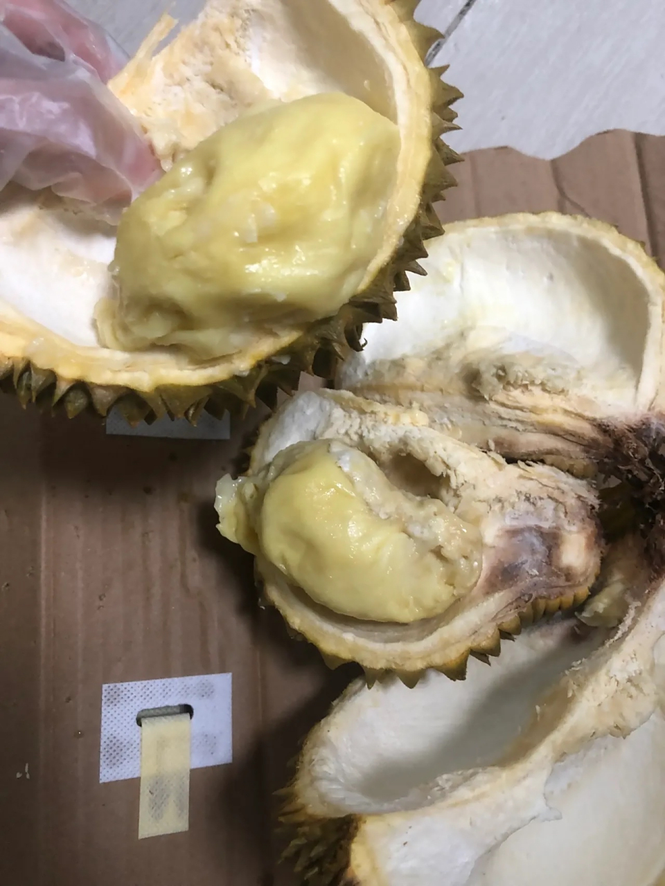 花165元买了一个榴莲,开出来居然是坏的,水果店也不给退,是不是花了