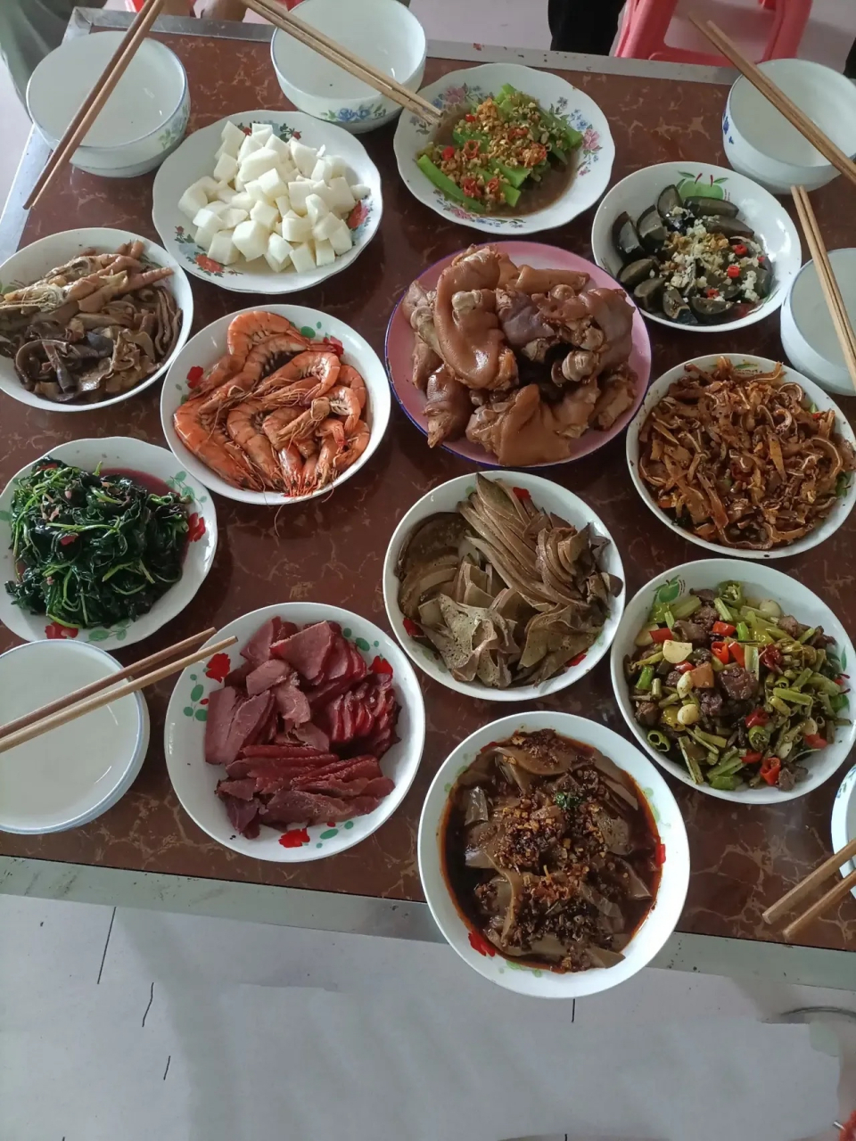 这是我不花钱娶的媳妇做的菜,你们看看怎么样?