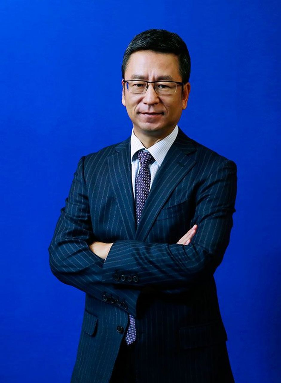 央视里的十大少数民族主持人 1,撒贝宁(回族) 2,白岩松(蒙古族) 3