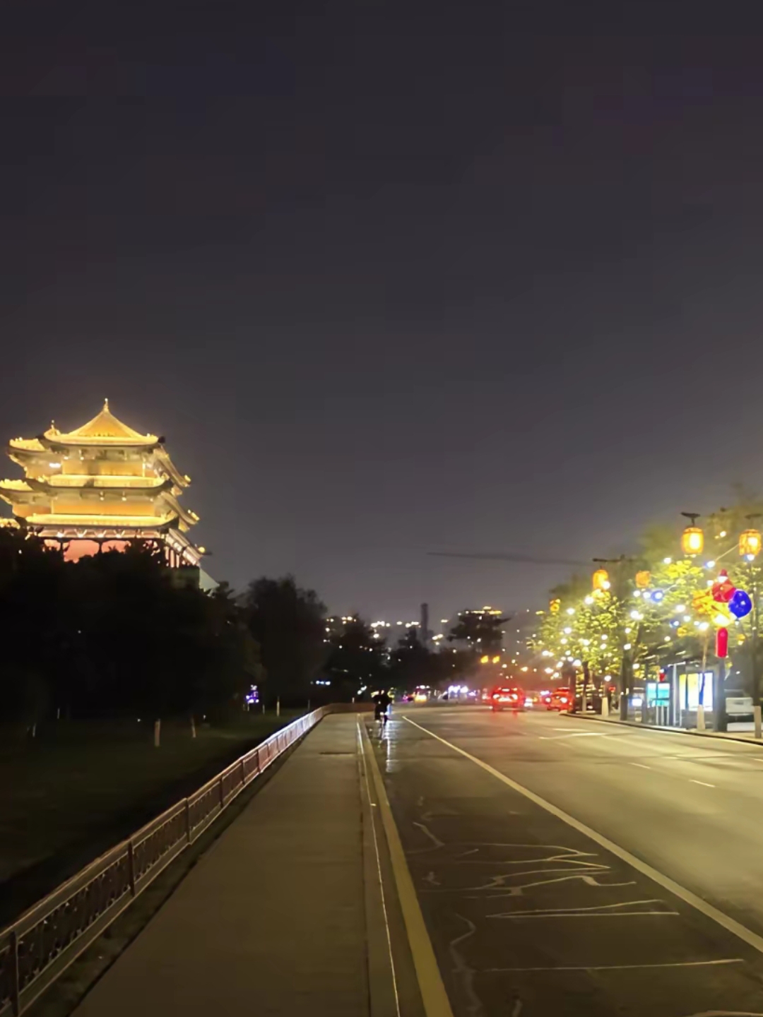 我跟你们说,大同古城给人的第一印象就是挺新