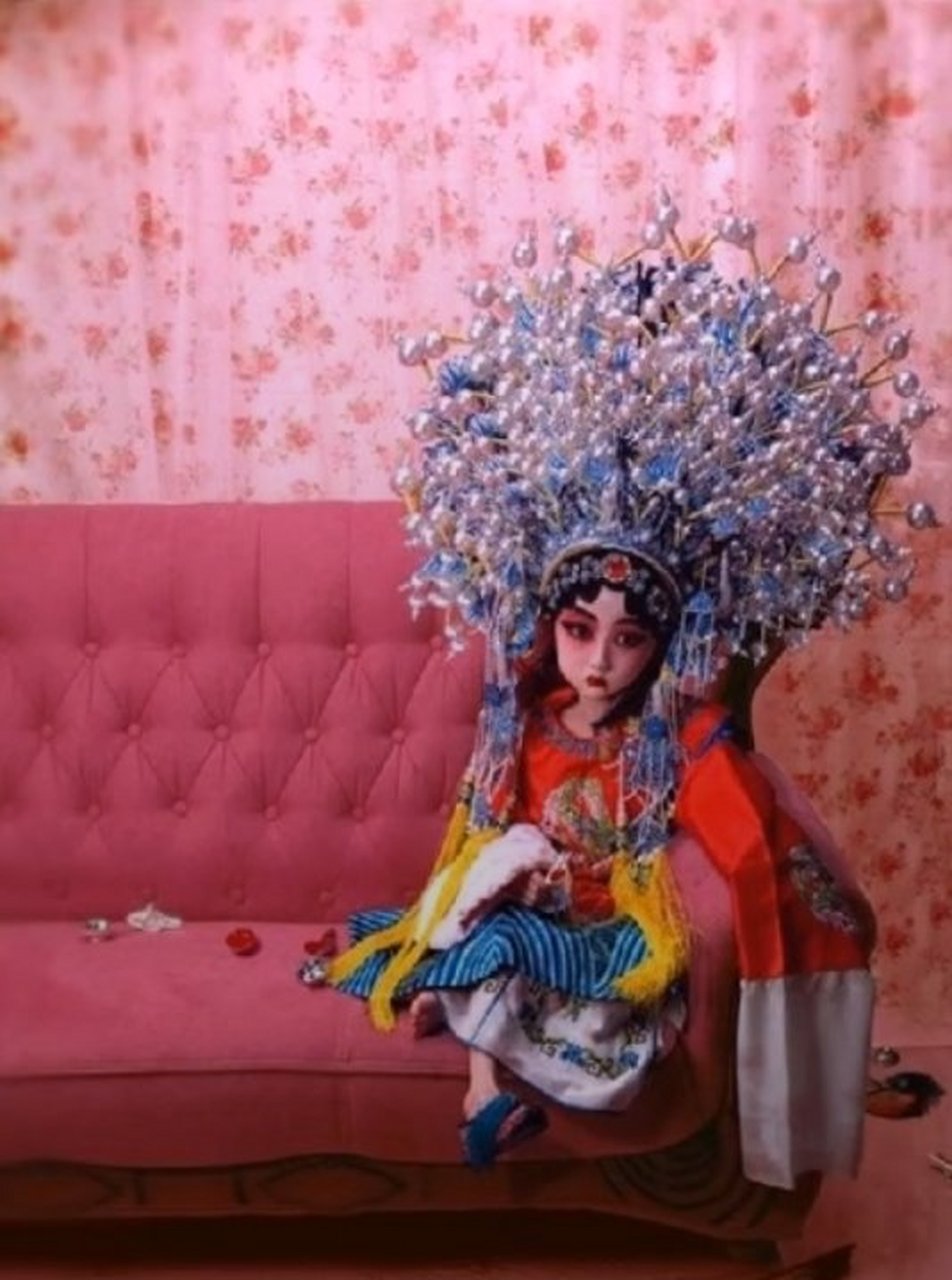 其实贞子小时候也很美 可是她妈妈把她推下井 才变成鬼的呀