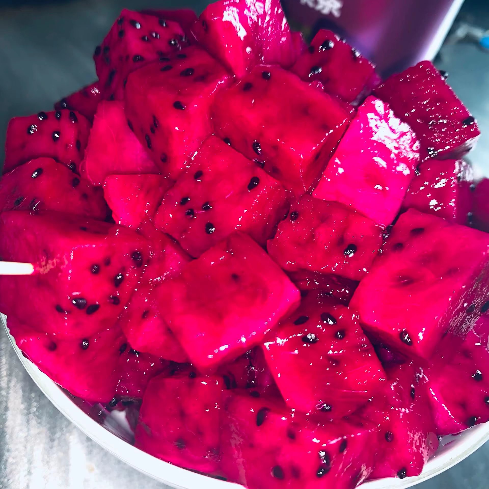 这红心火龙果切得真漂亮,看得我口水都下来了#动态连更挑战