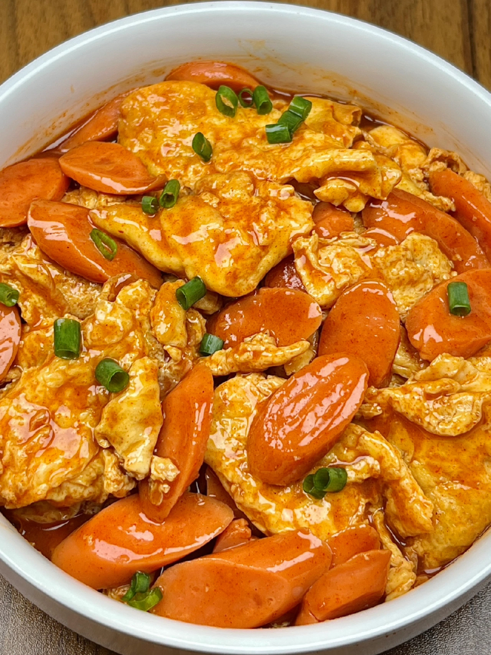 火腿炒鸡蛋!滑嫩多汁!鲜嫩可口!