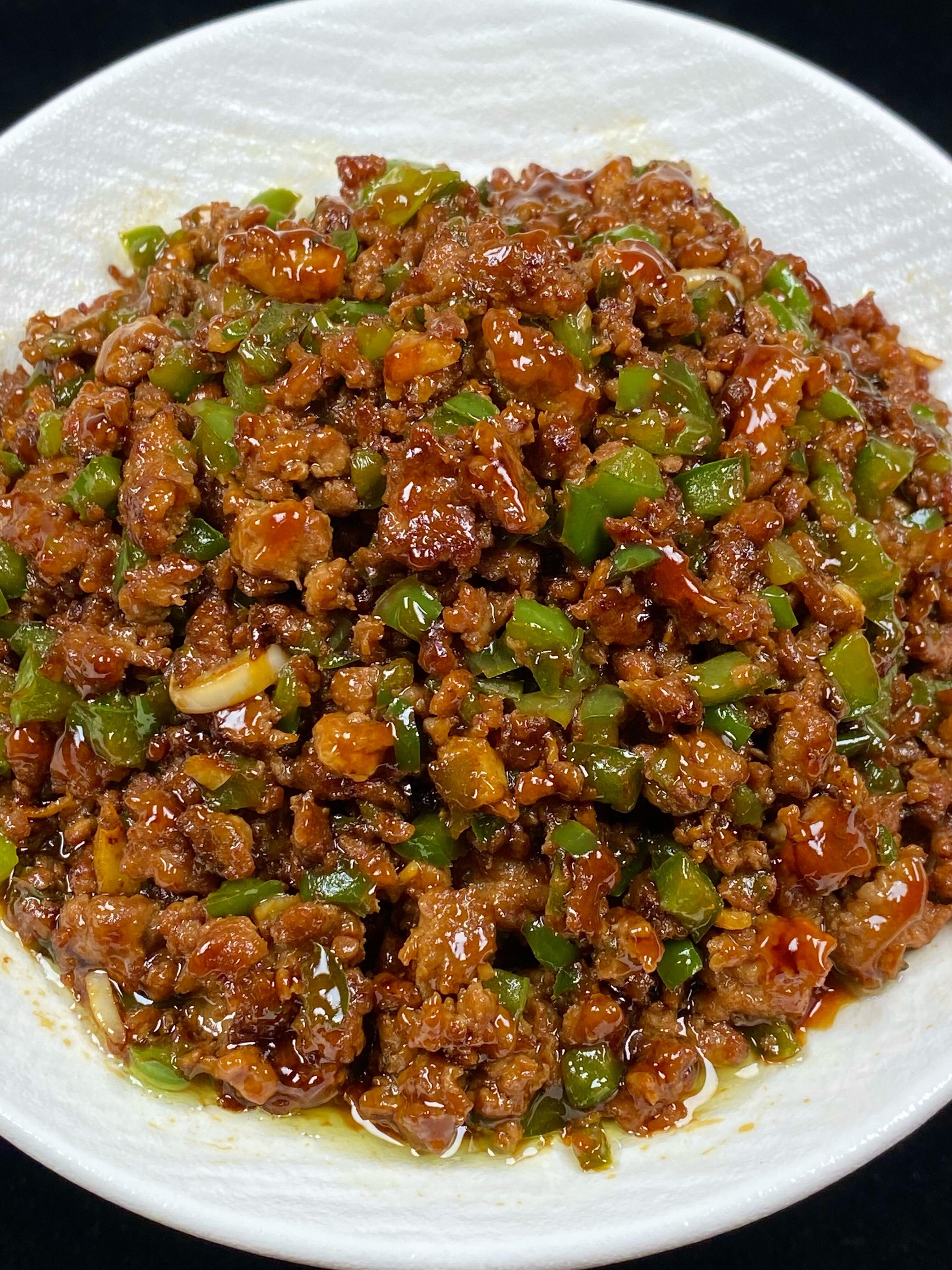 我爸做的青椒炒肉末真的巨好吃又下饭!
