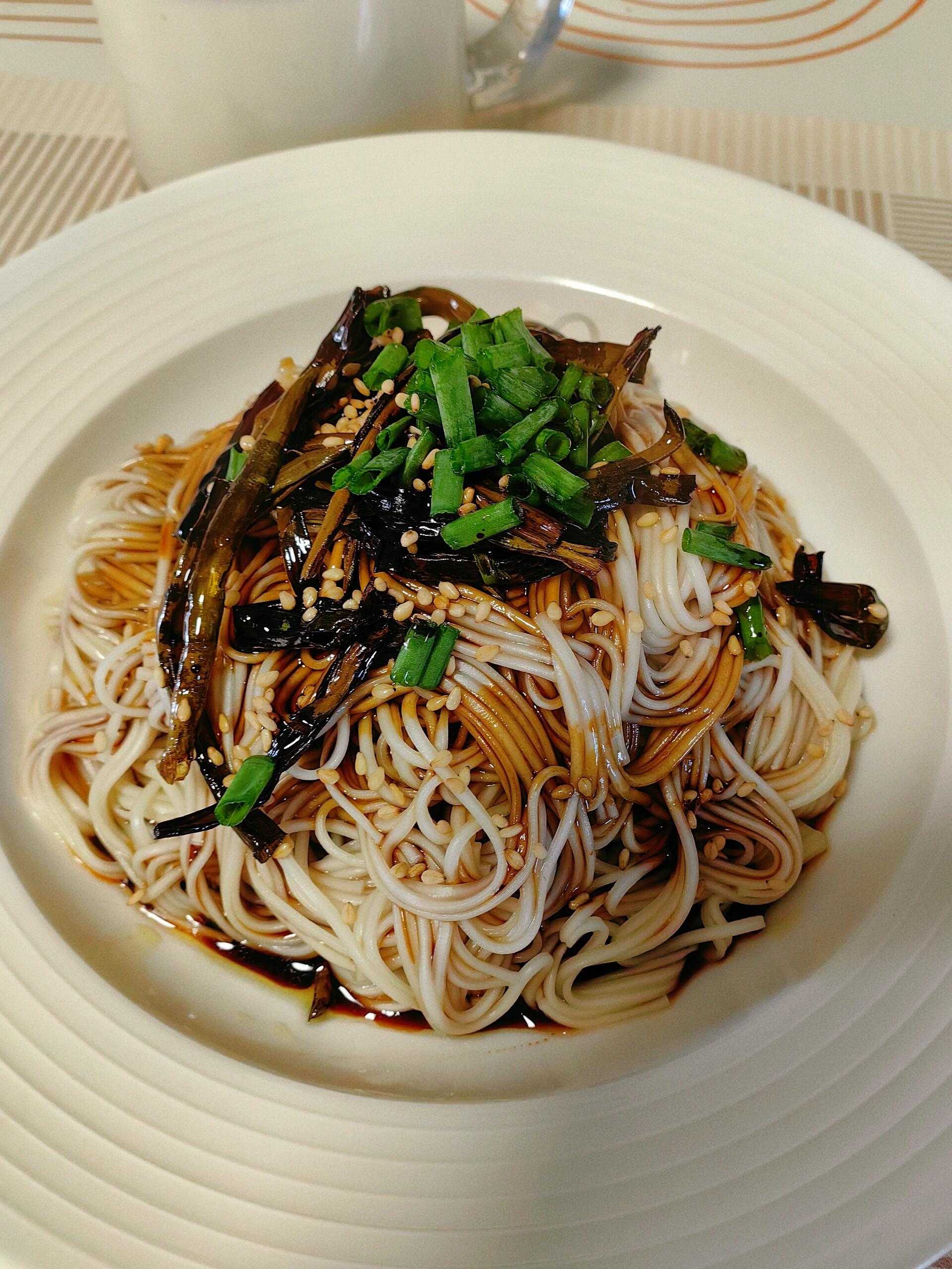 —葱油面@热门美食推荐的动态