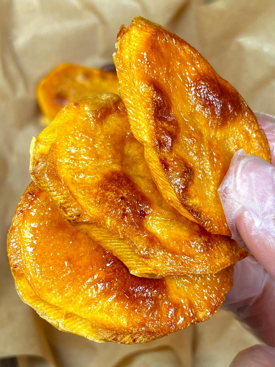 感觉以前的地瓜都白吃了……||下班回家就看到我妈做了这个烤蜂蜜地瓜