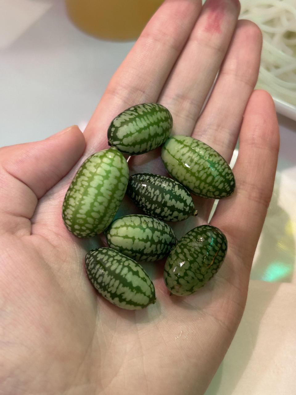 我天!今天吃了快有10个西瓜了