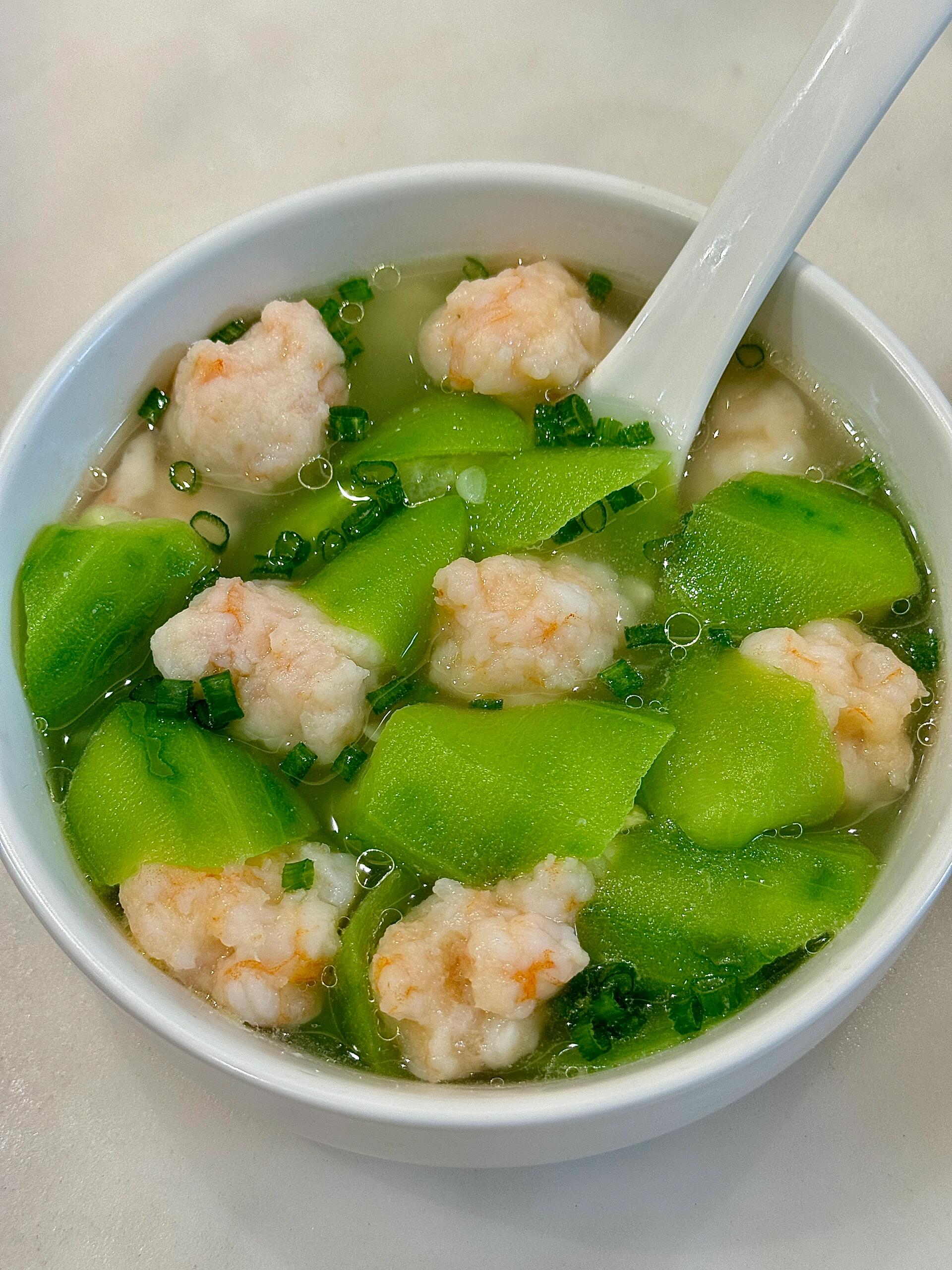 |分享巨好吃的虾滑丝瓜汤!巨巨鲜甜!虾滑鲜甜!