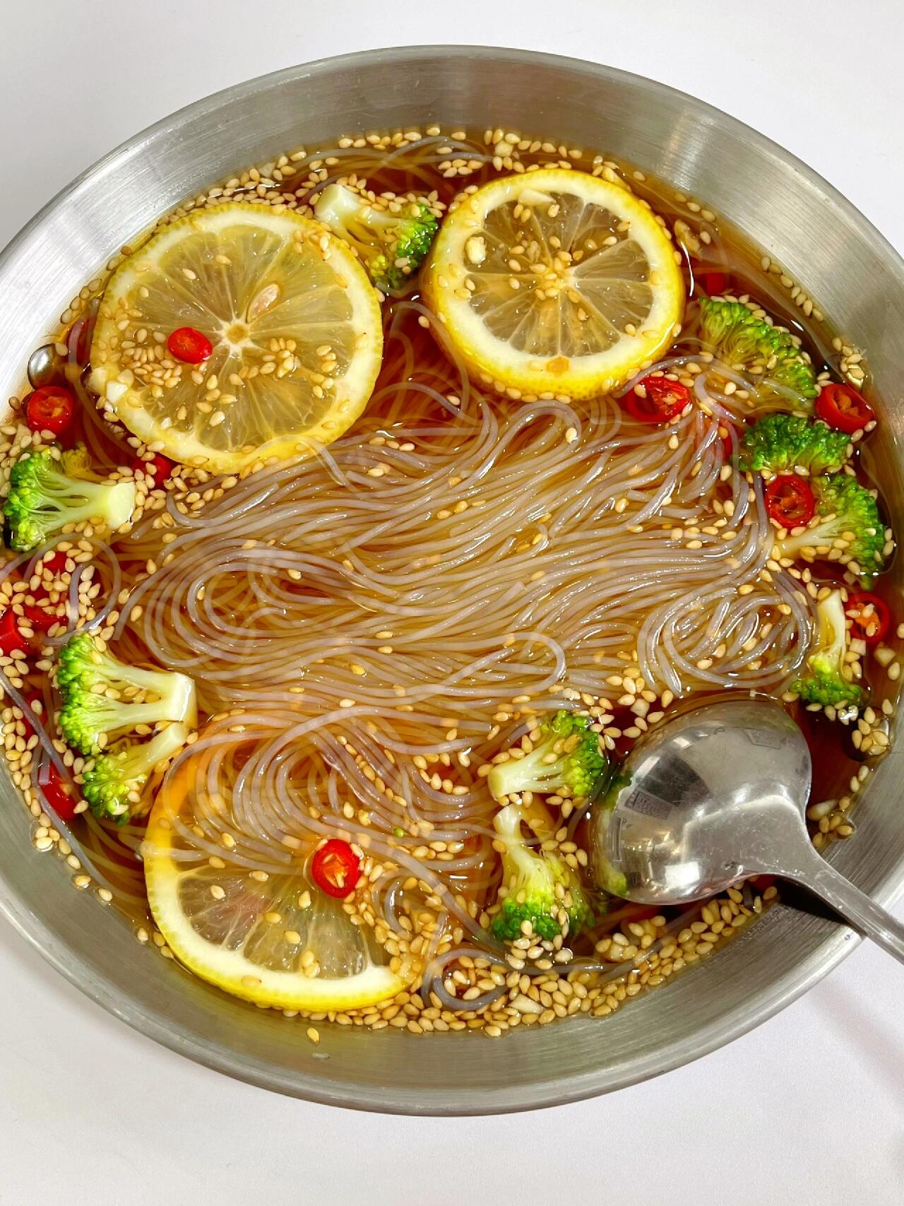 减脂期吃它!我两周瘦了7斤!||分享巨好吃的捞汁柠檬粉丝!