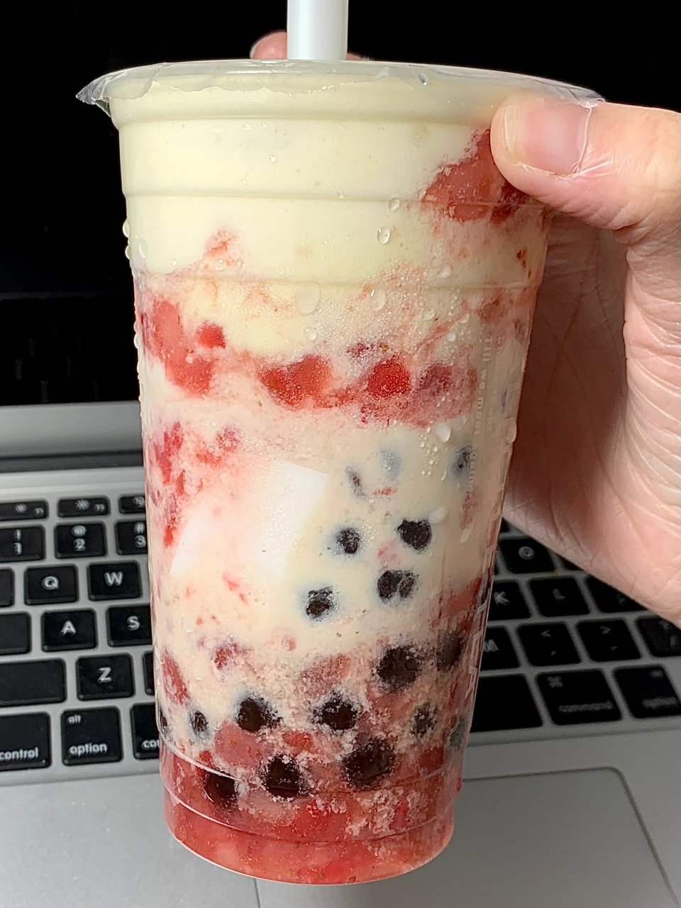 后悔只点了中杯…好喝到不想说话08||草莓牛乳绿茶77奶霜77冰淇