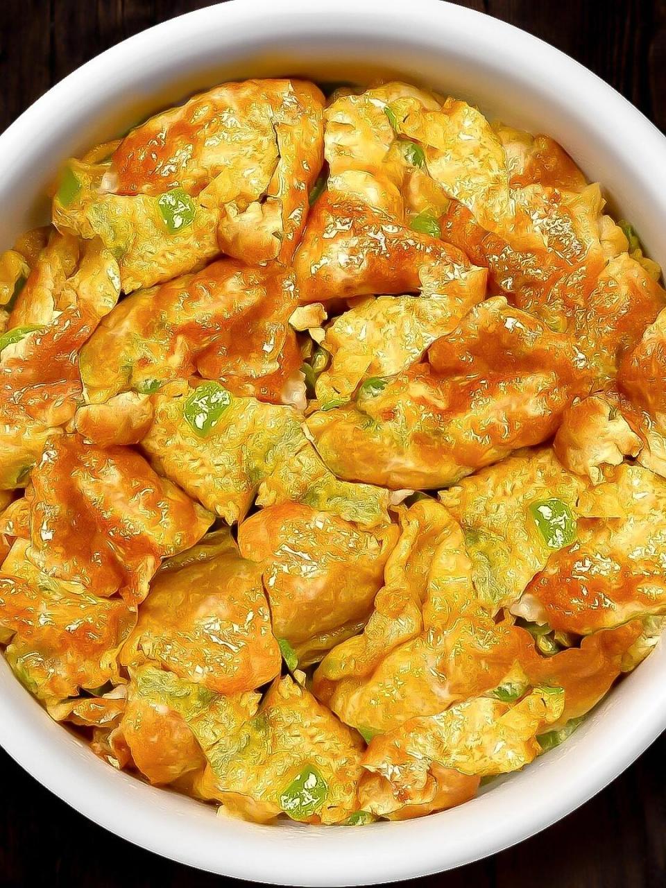 青椒煎鸡蛋神仙做法,真的太太太香啦||今天又偷师一道神仙菜,香煎青椒