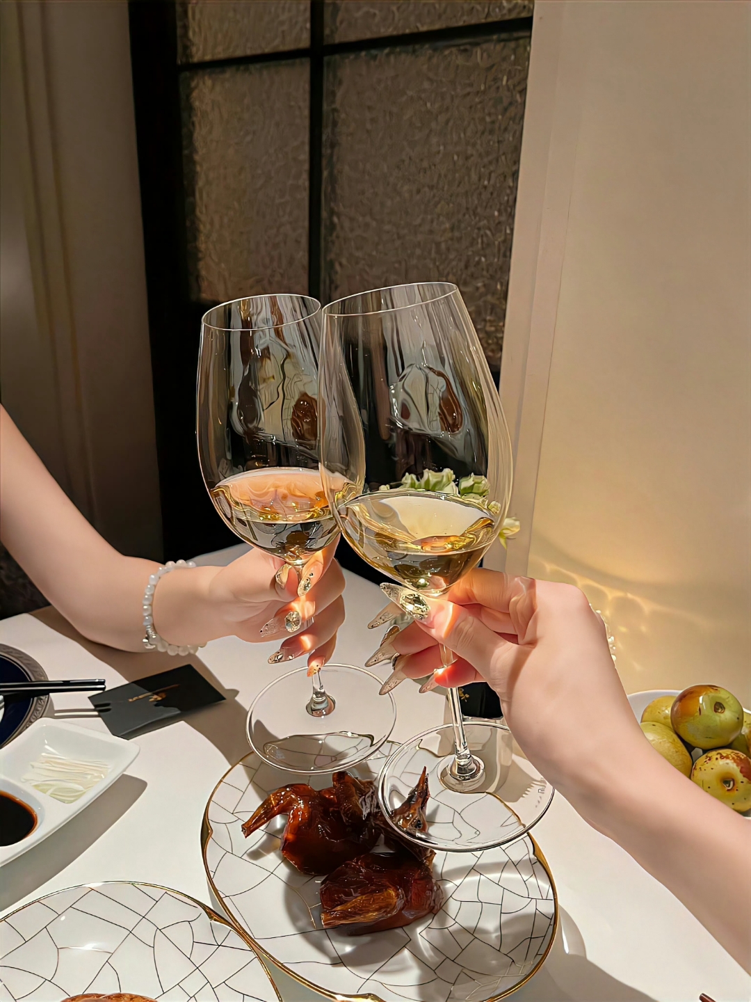 女生愿意给男生用她的杯子