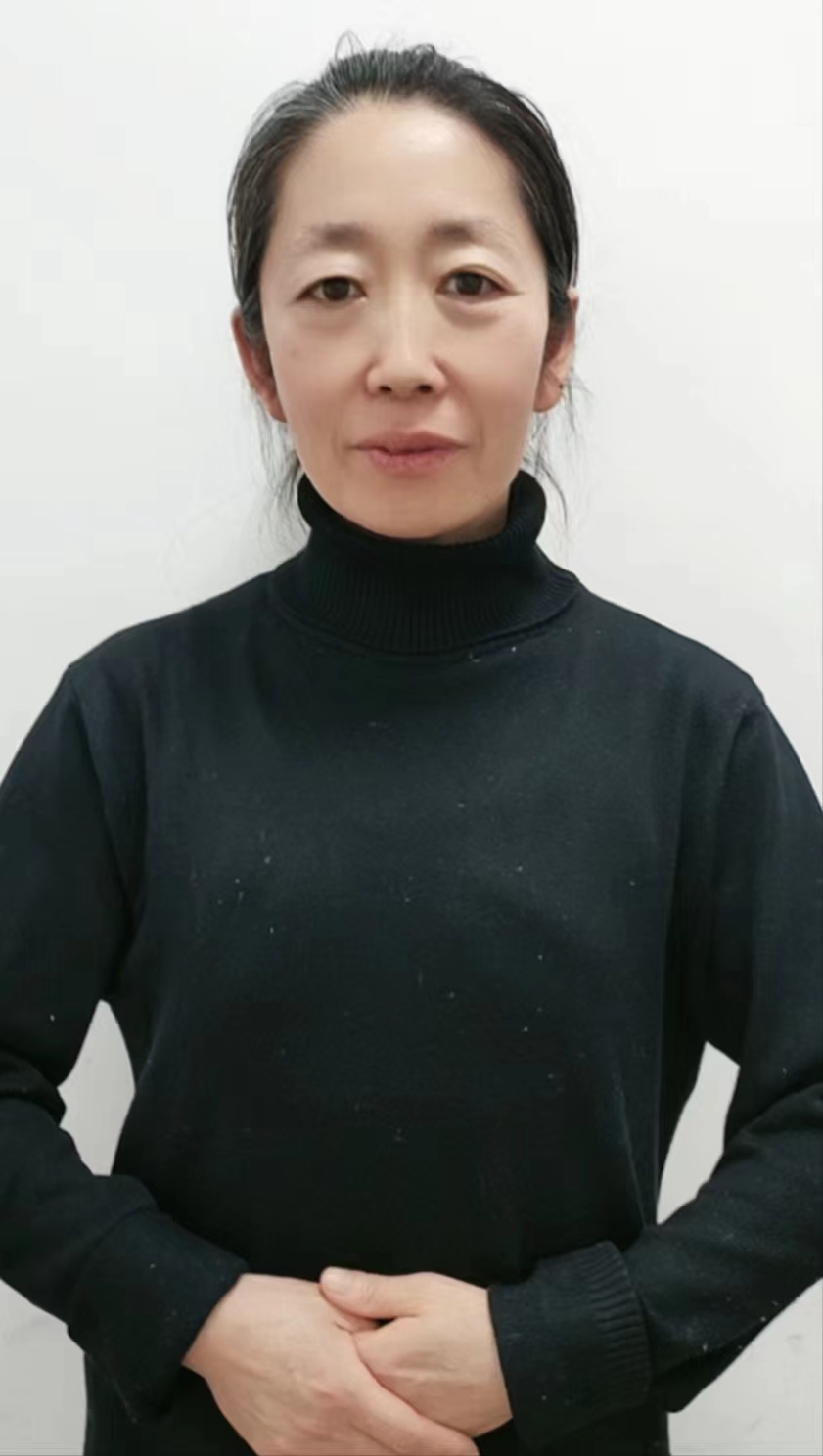 个人找住家保姆护理老人的工作工资6000-8000 姓名:德力格尔胡 籍贯