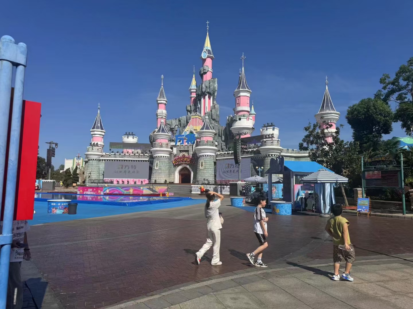 走出去才是出路 人千万过得别太封闭,一定要出去接