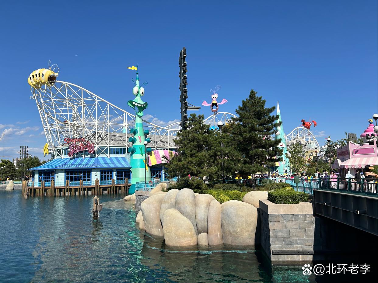 笑话 有一个老公他出差回家,想给自己的老婆一个惊