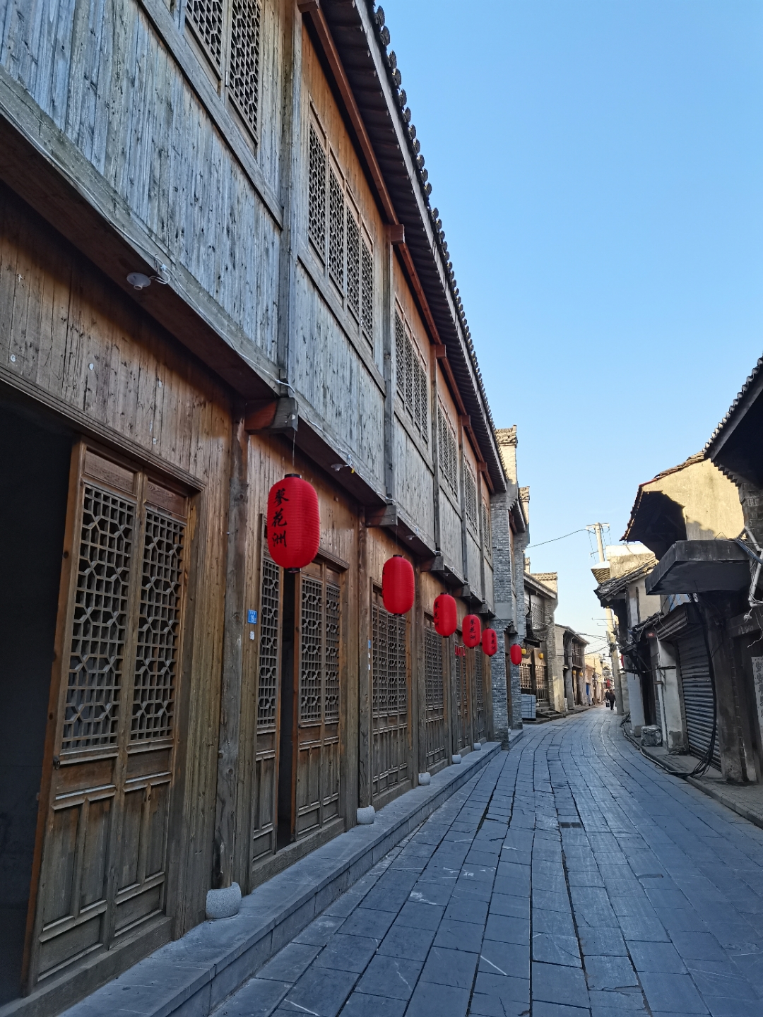 为了心心念的运漕古镇的早点,五点半起床,六点出发,二个多小时到达