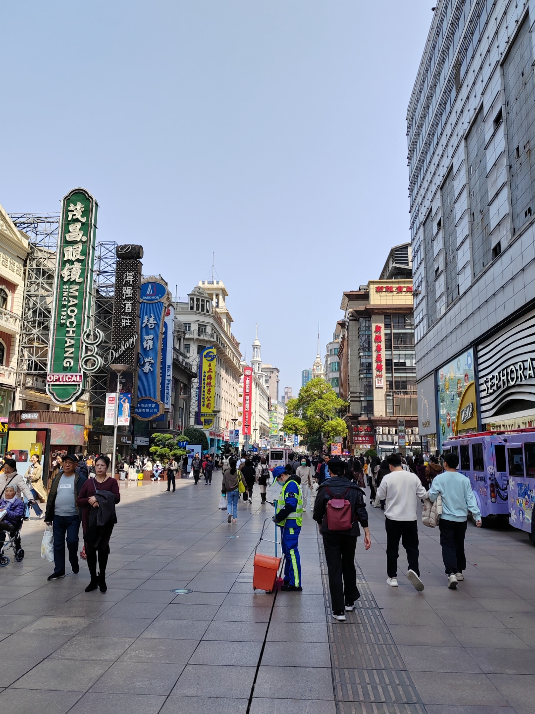 上海南京东路步行街