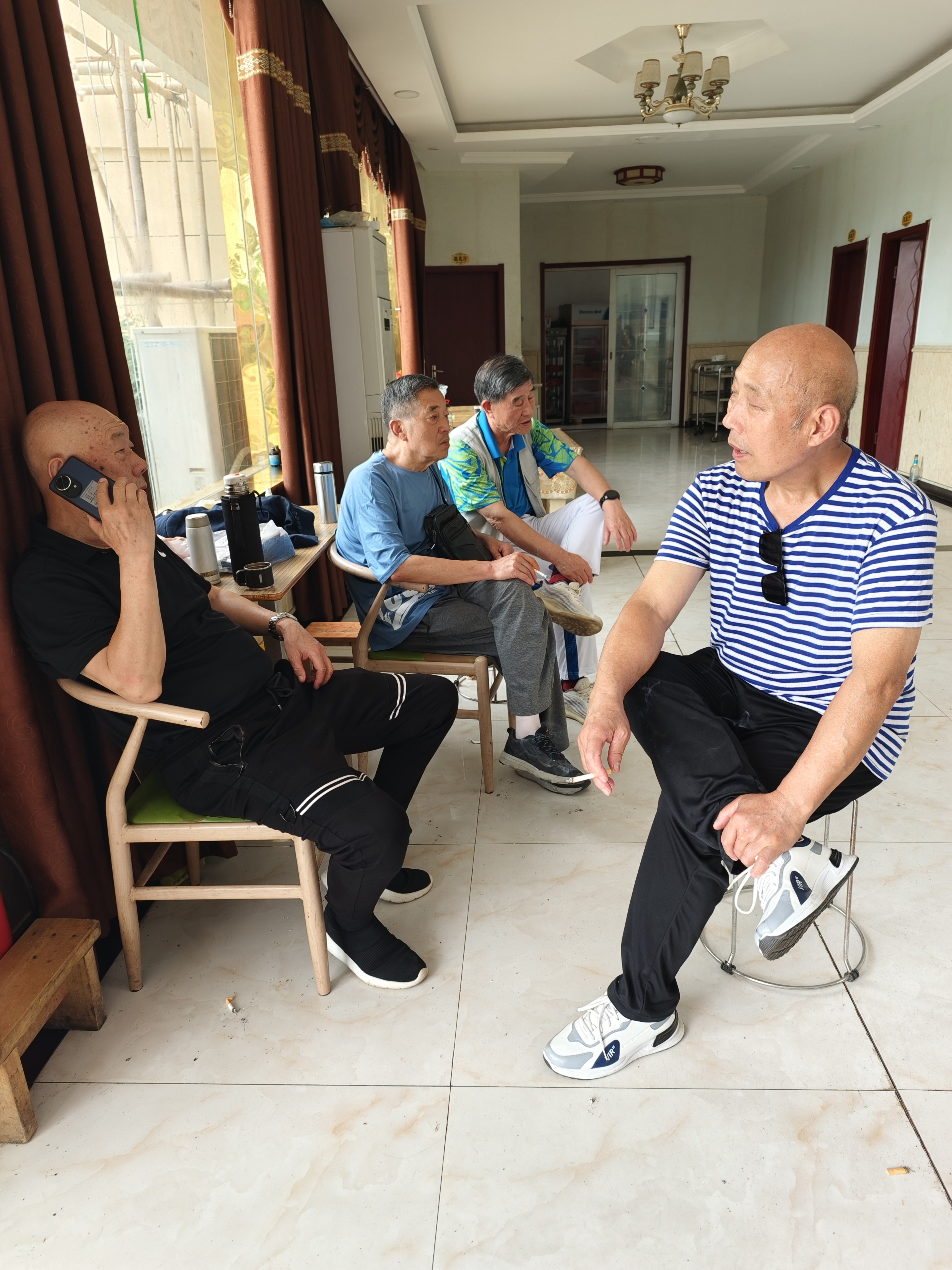 老同学,再聚仍少年